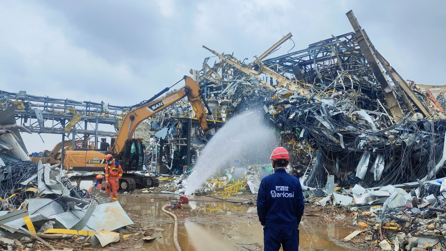 化學品泄漏現(xiàn)場應急處置與自救指南